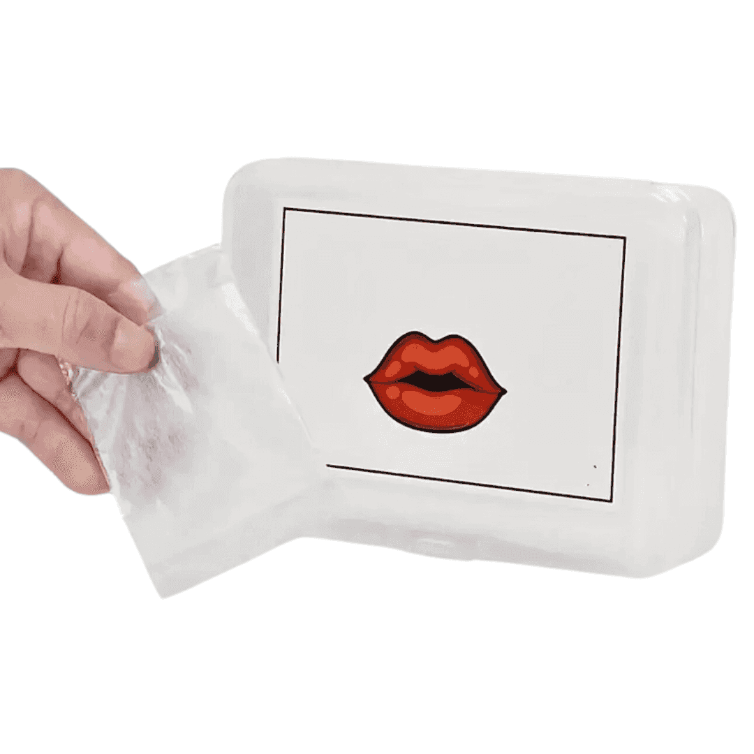 Protection labiale Hydralips avec film transparent retiré de la boîte. Conçue pour protéger la bouche et les dents lors des soins esthétiques des lèvres.