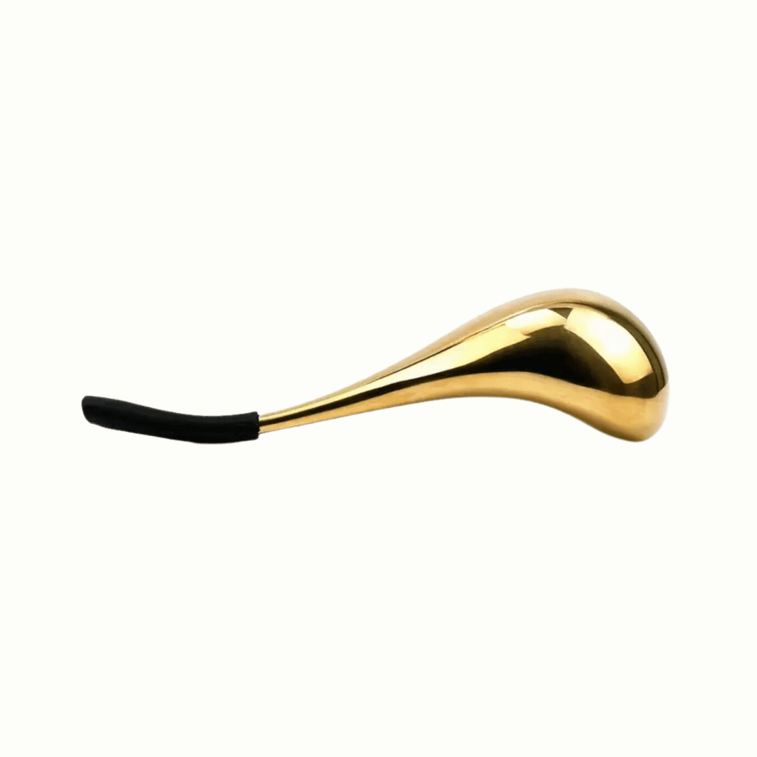 Cuillère Ice Ball en acier inoxydable doré avec manche ergonomique, idéale pour le massage du visage et l'amélioration de la circulation.