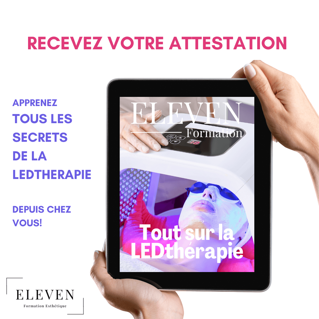 Tablette affichant la couverture du e-book 'Tout sur la LEDthérapie' avec une main tenant l'appareil, promouvant l'apprentissage à distance.