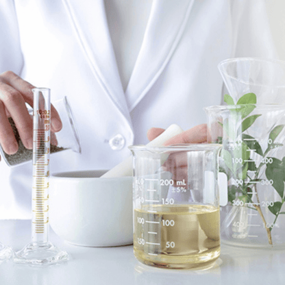 Peeling AHA 30 BeautyMed – Soin visage professionnel anti-âge, préparation en laboratoire de soin de la peau.